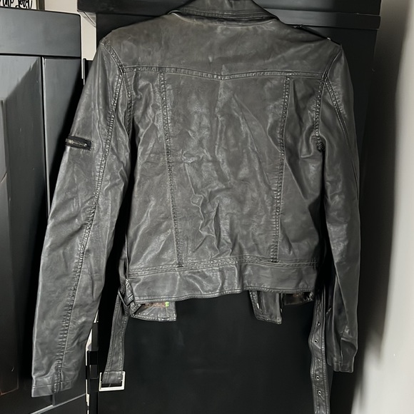 Thread & Supply leather jacket!🤎 - Picture 8 of 11